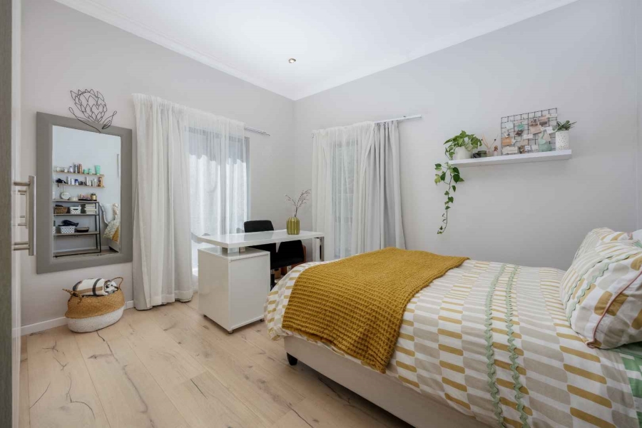 4 Bedroom Property for Sale in Kanonberg Western Cape